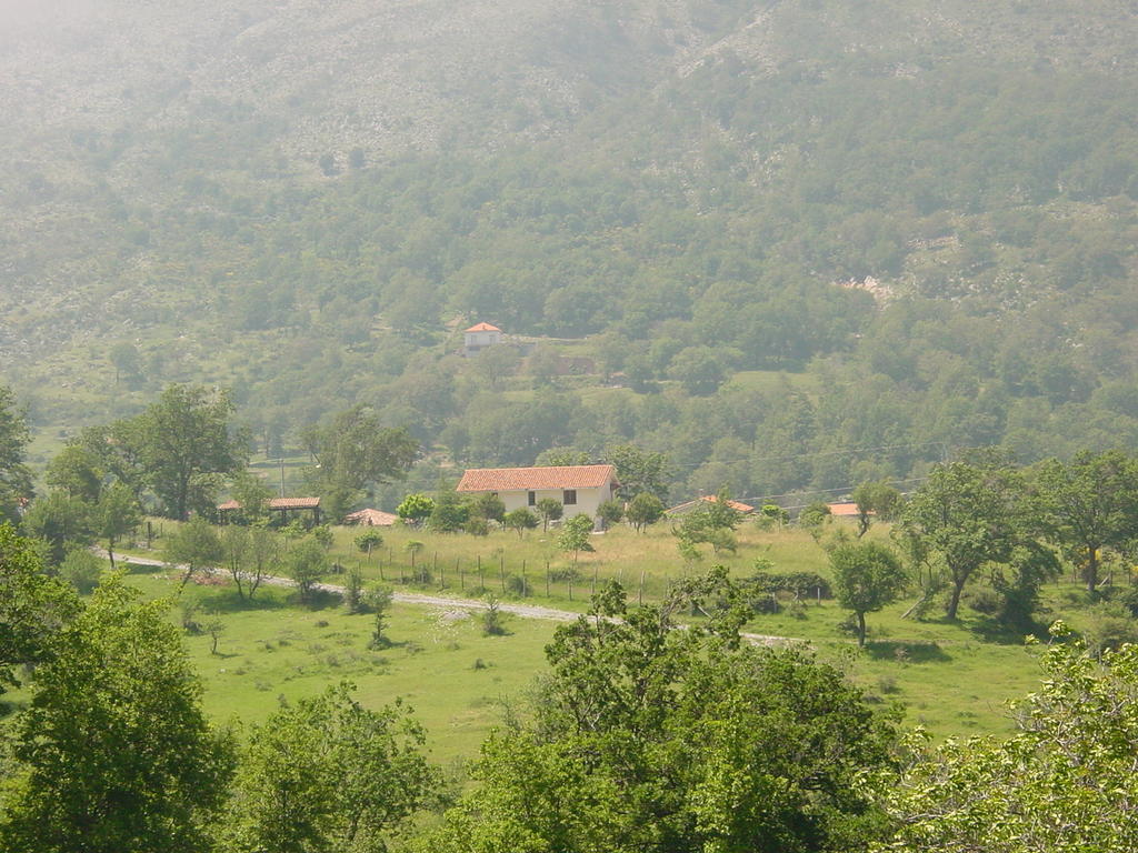 Agriturismo Collevento Трекина Екстериор снимка